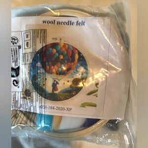 Colorful Hot Air Balloon Wool Needle Felt Kit